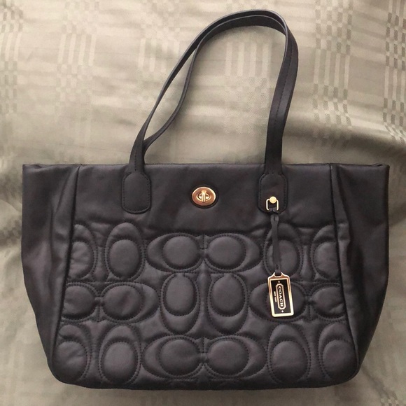Coach Handbags - Coach quilted leather tote